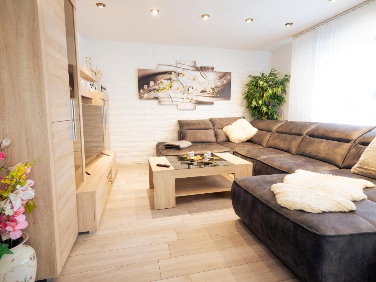Truth Fuer 5 - King Size Betten, Kamin, Garten, Xxl Couch, Smart-Tv ドルトムント エクステリア 写真