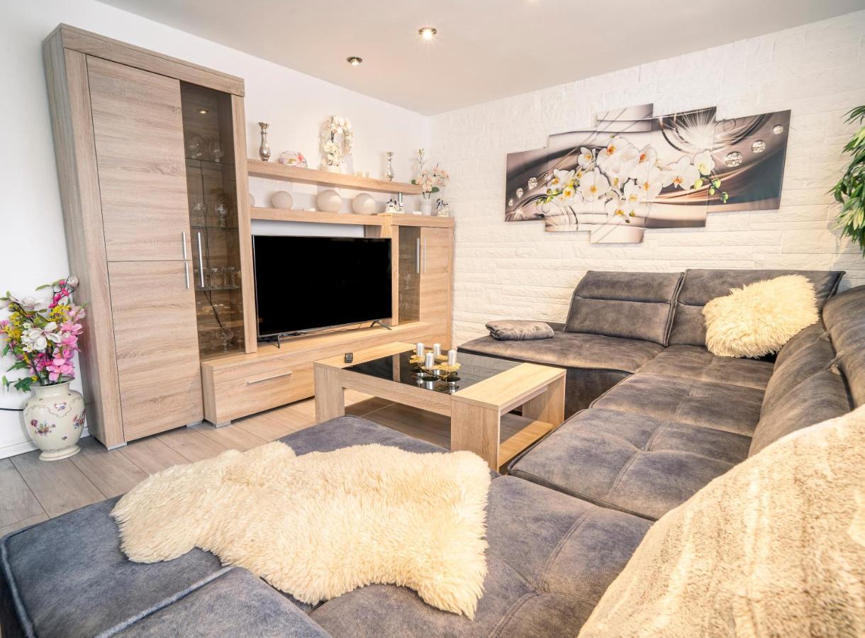 Truth Fuer 5 - King Size Betten, Kamin, Garten, Xxl Couch, Smart-Tv ドルトムント エクステリア 写真